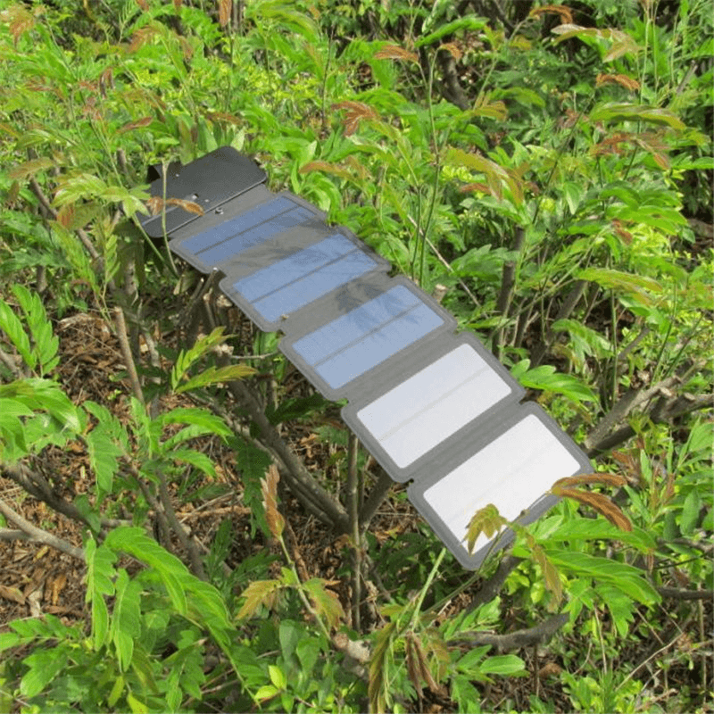 SunVolt™ Portable Solar Charger – Your Outdoors Power Source for Adventurers Anywhere, Anytime - Montero Milan