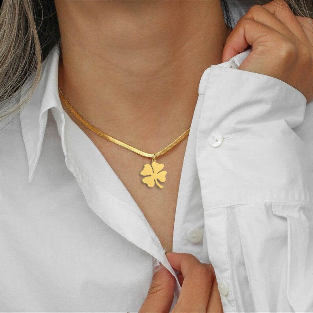 Clover Pendant Chain Necklace - Montero Milan