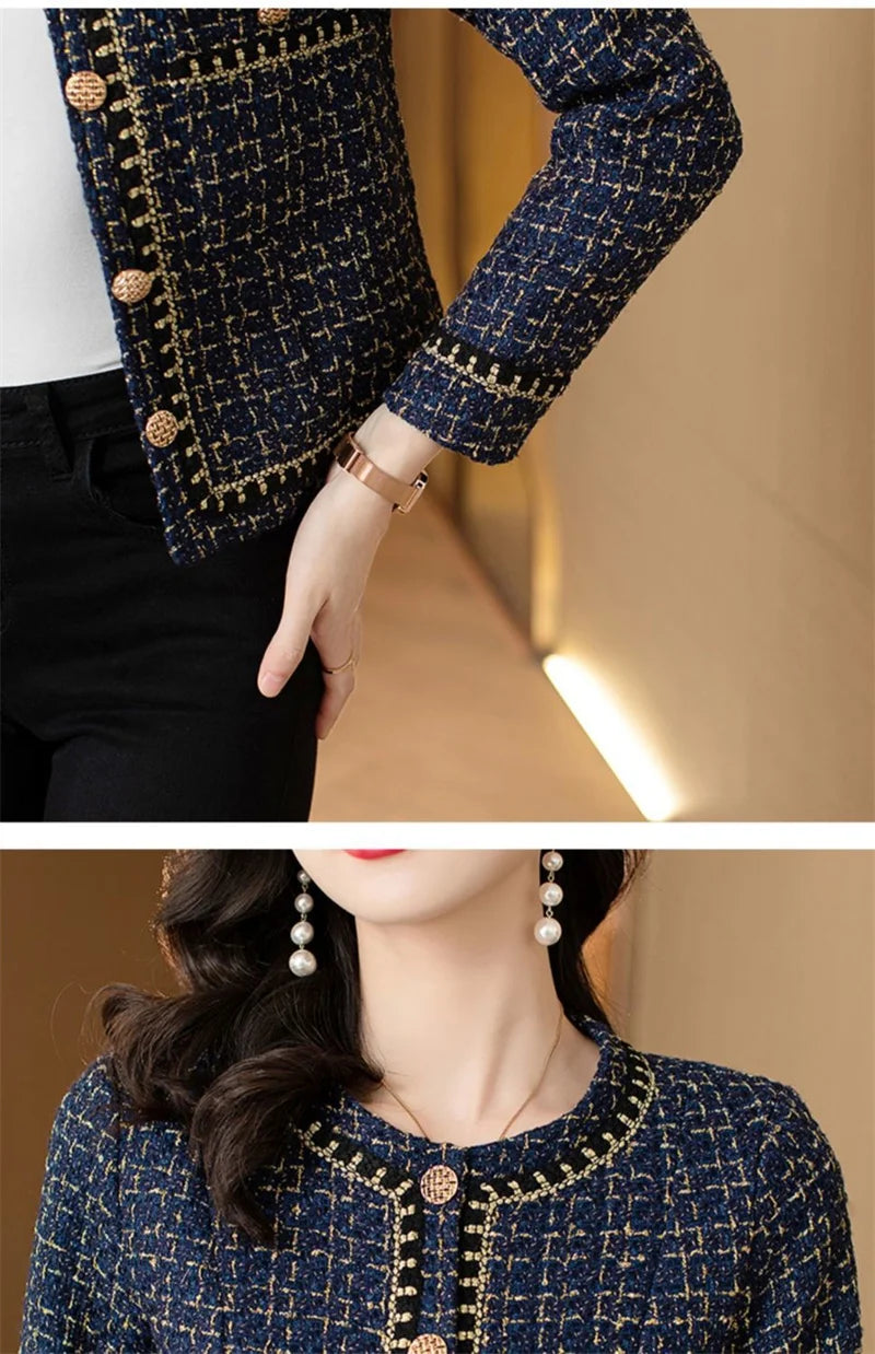 Hands-in-pocket pose of navy tweed short jacket