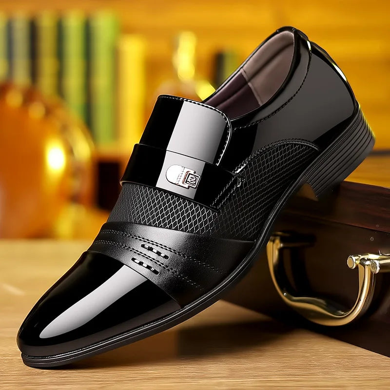 Montero Milan Oxford – Subtle curve of the vamp close‑up