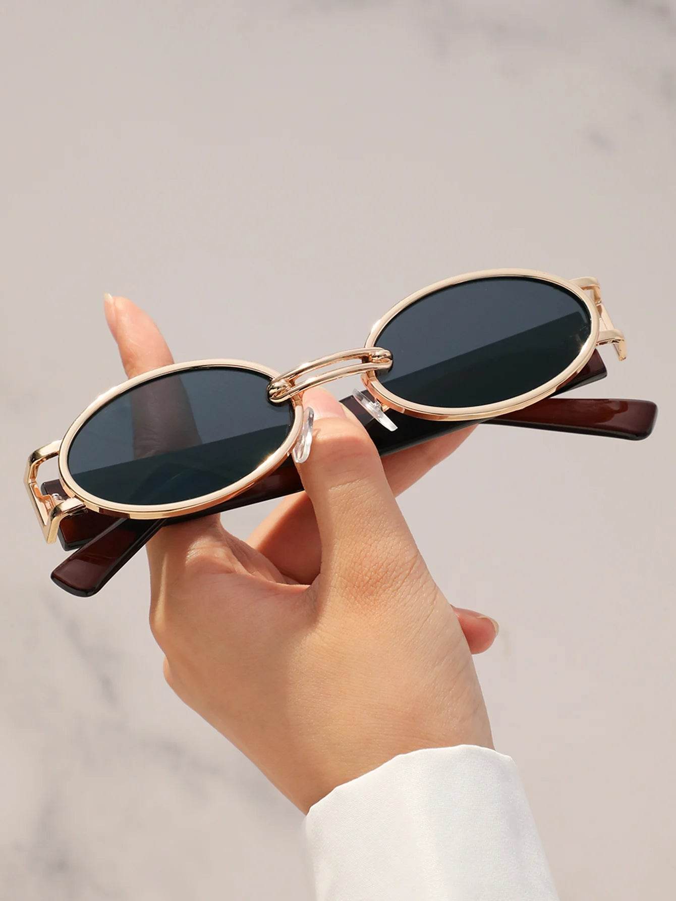 Gold Oval Retro Sunglasses - Montero Milan