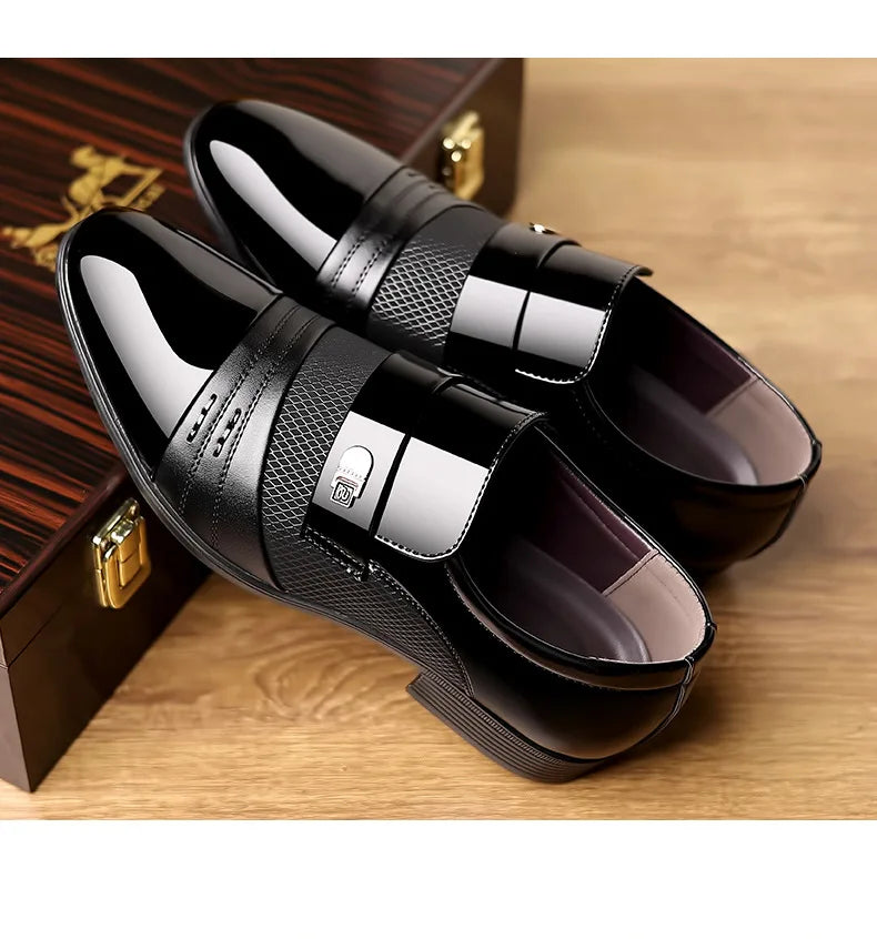 Top-down view of Montero Milan oxford dress shoe showing lace-up design