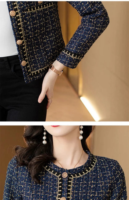 Hands-in-pocket pose of navy tweed short jacket