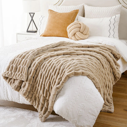 Luxury Faux Fur Throw Blanket