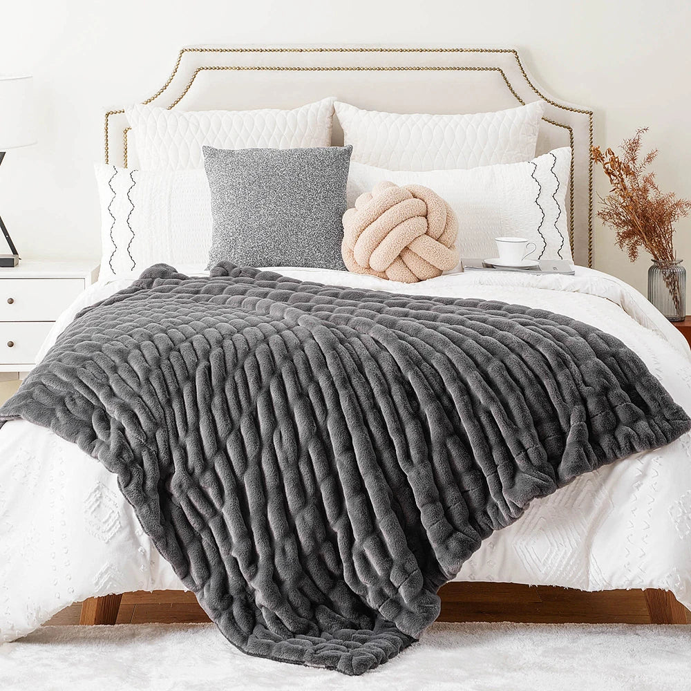 Luxury Faux Fur Throw Blanket