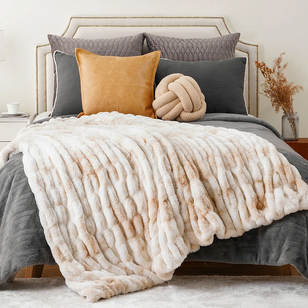 Luxury Faux Fur Throw Blanket