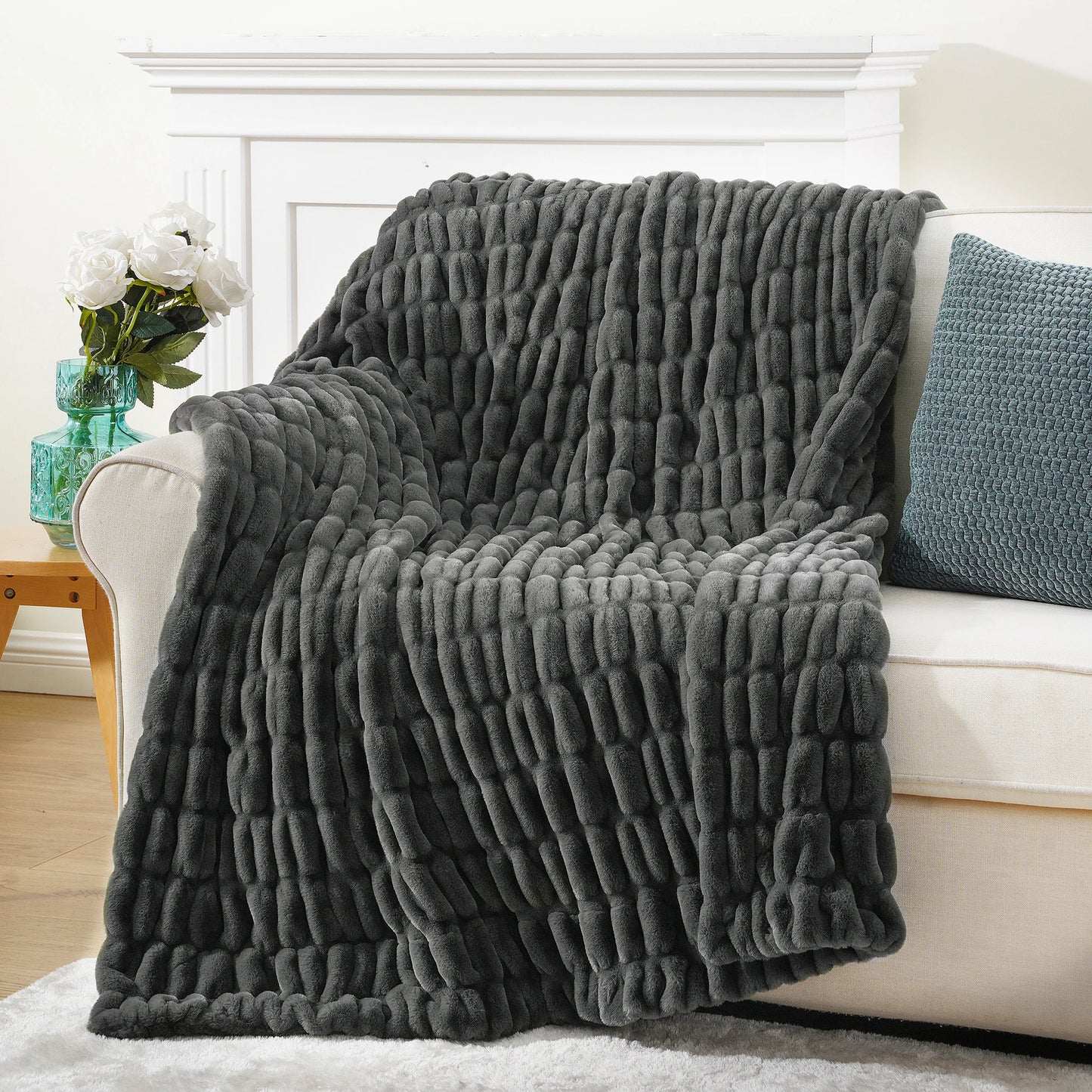 Luxury Faux Fur Throw Blanket